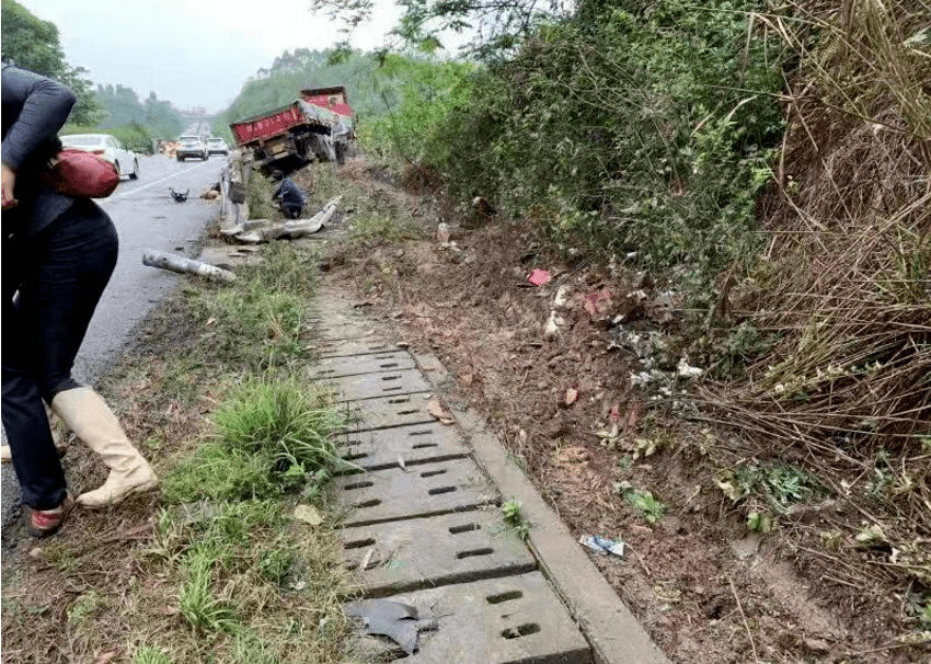 司机接电话撞死老人，悲剧背后的反思