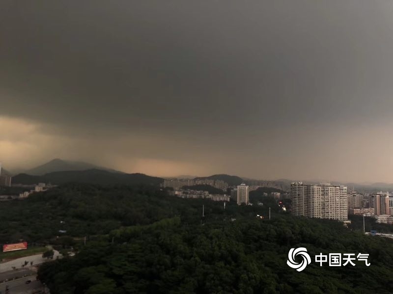 广西突发8级雷暴！冰雹来袭，这些地区危险系数爆表！